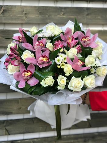 Букет цветов из: Розы и Хризантемы в Кокошкино
