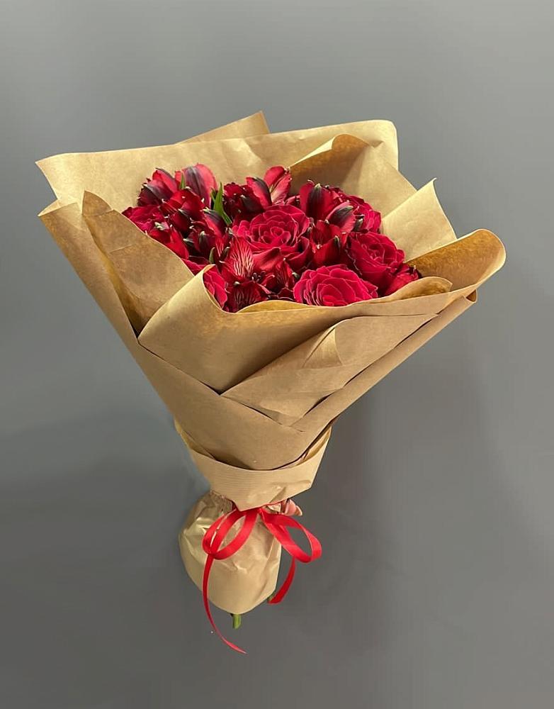 Букет цветов из: Альстромерии и Розы в Кокошкино