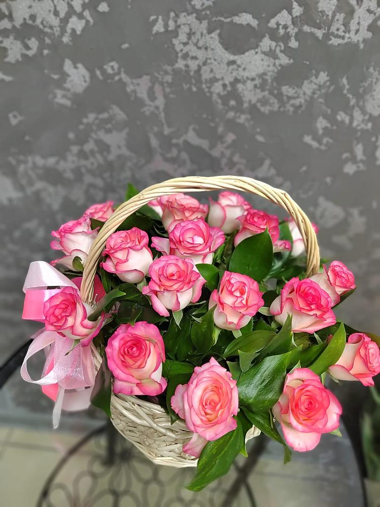 Цветочная композиция из Розы в корзине в Кокошкино