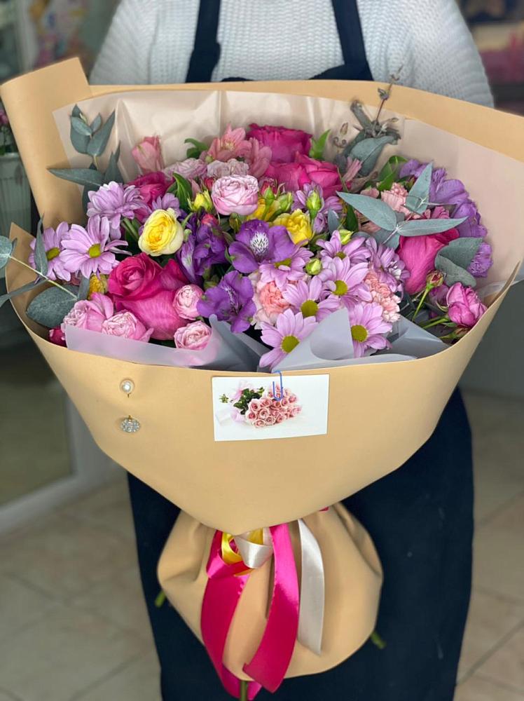 Букет цветов из: Хризантемы, Гвоздики и Альстромерии в Кокошкино