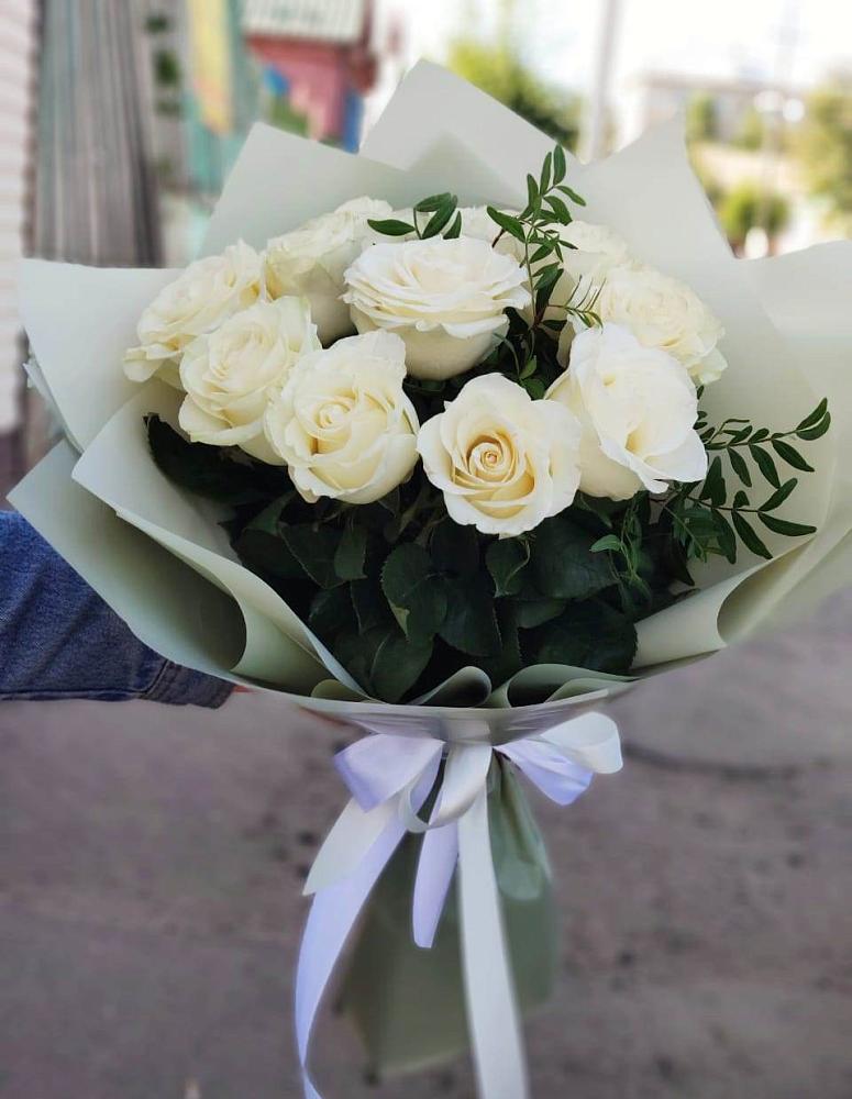 Букет Белые розы Проуд в Кокошкино