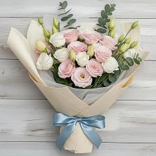 Букет цветов из:  Лизиантусы в Кокошкино