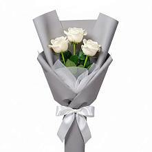 Букет 3 белые розы в Кокошкино