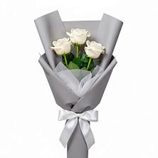 Букет 3 белые розы в Кокошкино
