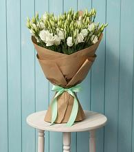 Букет цветов из:  Лизиантусы в Кокошкино