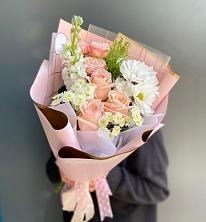 Букет цветов из:  Хризантемы и Розы в Кокошкино