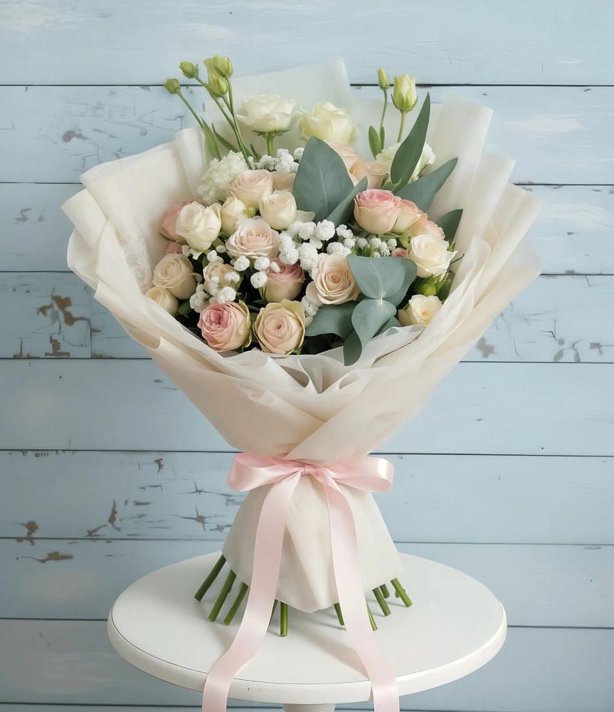 Букет цветов из: Розы и Лизиантусы в Кокошкино