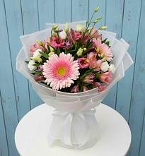 Букет цветов из:  Герберы, Альстромерии и Лизиантусы в Кокошкино