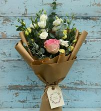 Букет цветов из:  Розы и Лизиантусы в Кокошкино