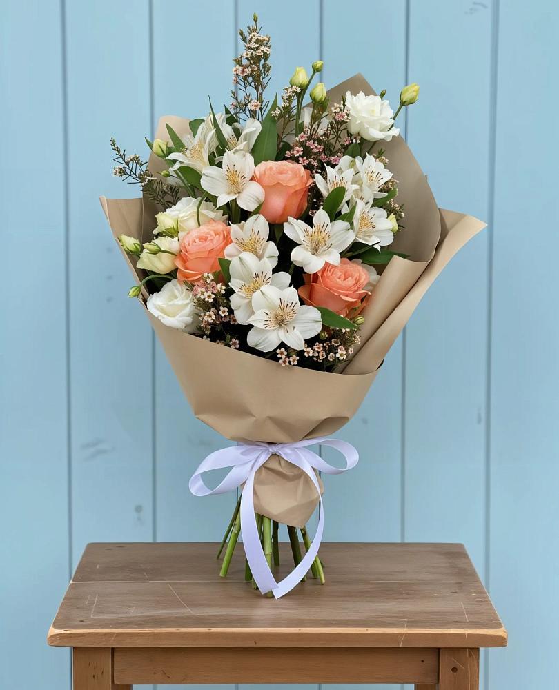 Букет цветов из: Альстромерии, Лизиантусы, Розы и Хризантемы в Кокошкино