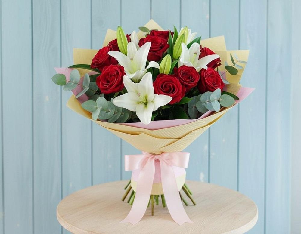 Букет цветов из: Лилии и Розы в Кокошкино